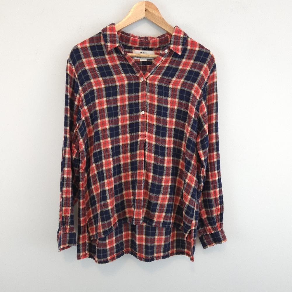 Birds Of Paradis By Trovata Women's Logan Henley Plaid Top